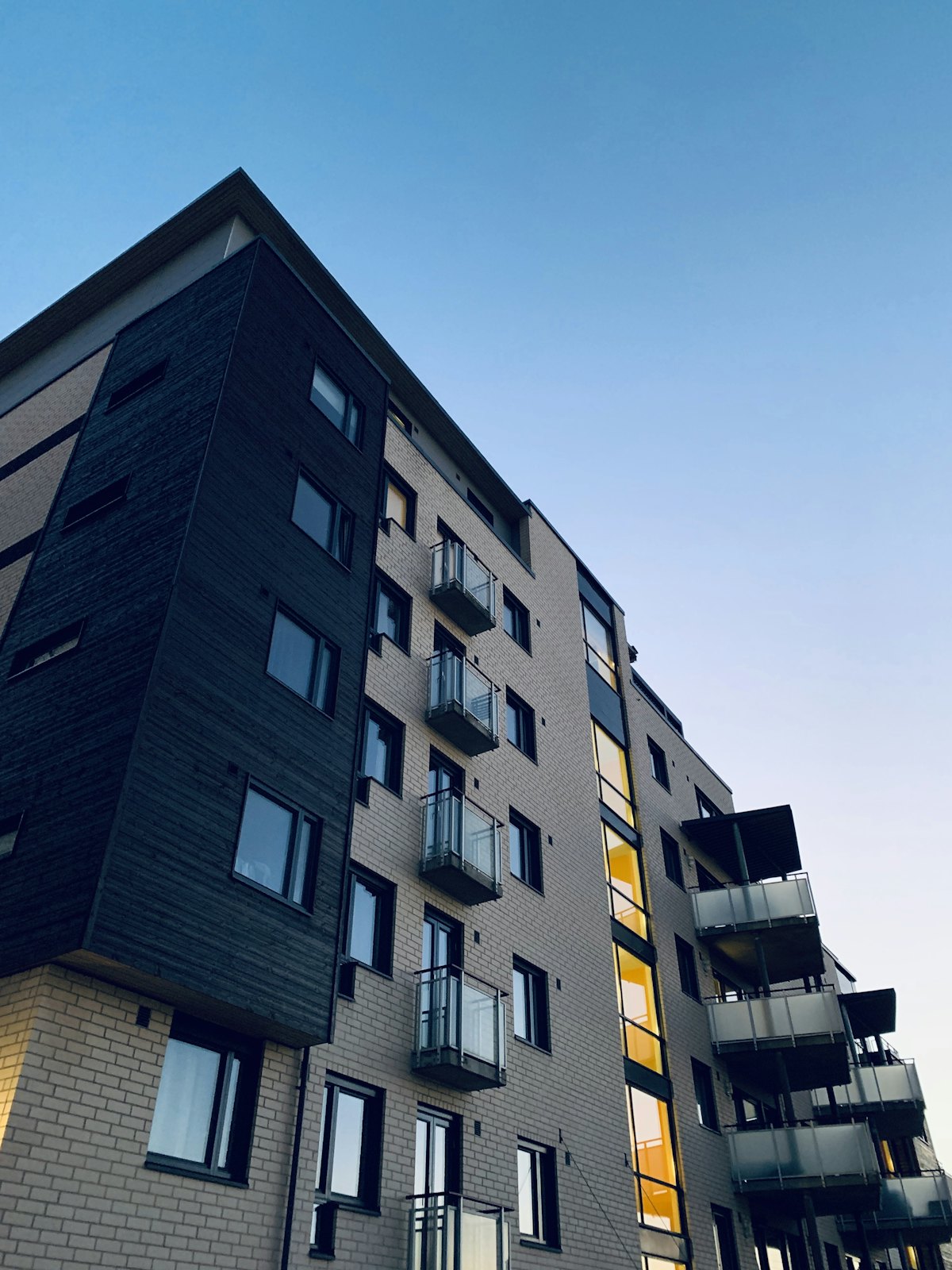 Marina Gardens Crescent Residences artist impression 1
